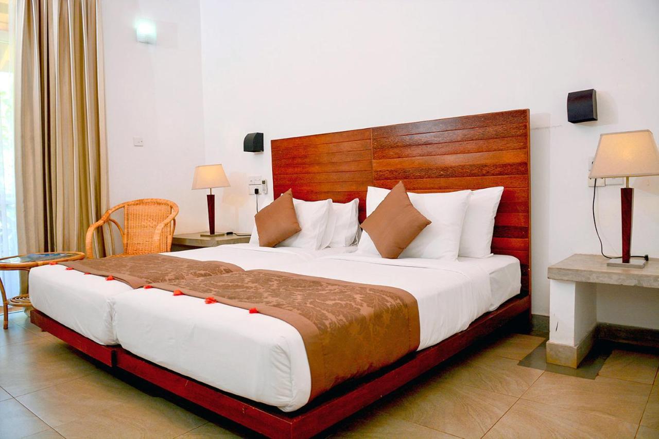 Amaranthe Bay Resort & Spa Trincomalee Extérieur photo